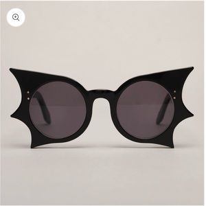Hood London Peggy Sunglasses- Black